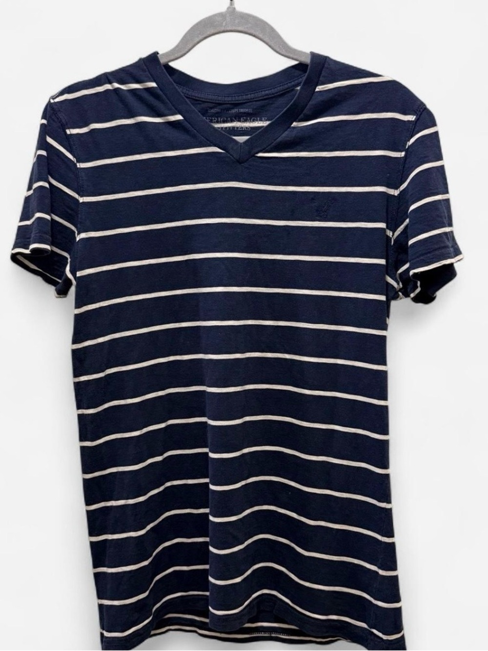 Y2K Inspired Casual Classic Everyday Striped Cotton V-Neck Tee Men’s Small